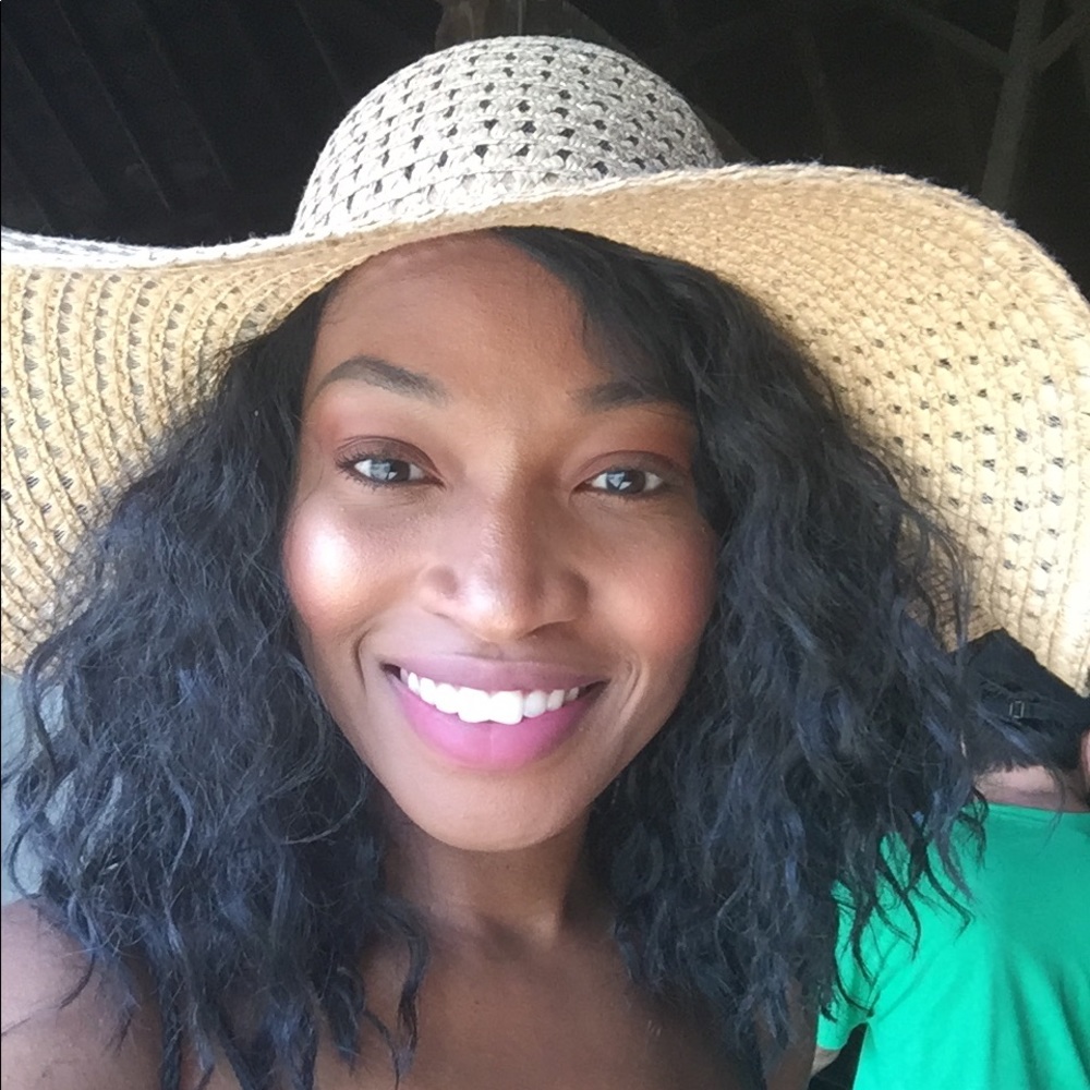 Meet your Posher, Peta.